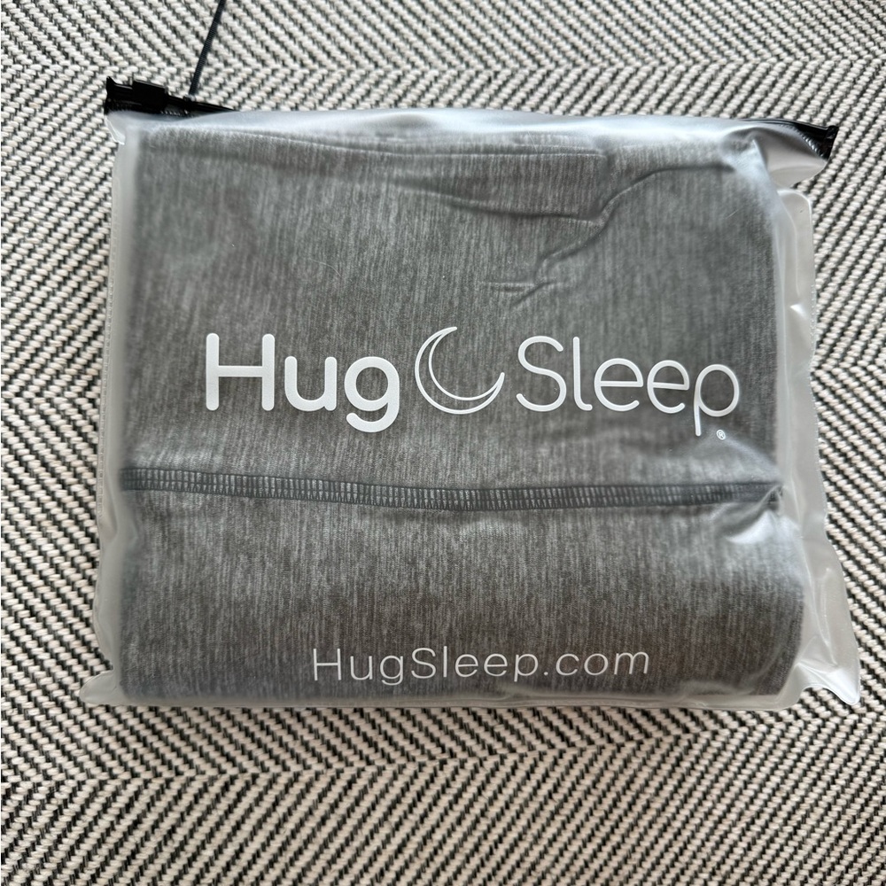 Hug Sleep Graphite Gray Pod Size Large NEW